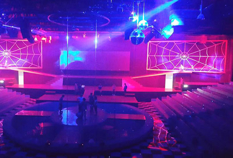 Big Eye Show in Pattaya